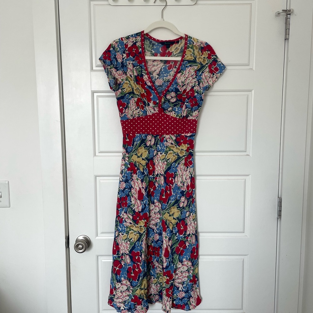 BODEN Floral V-Neck Dress